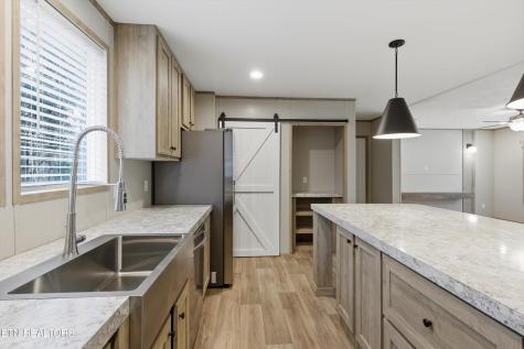 181 Pinecrest Drive Loudon TN 37774