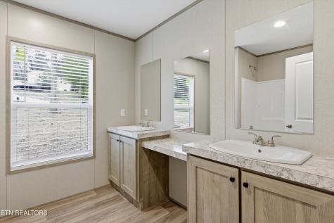 181 Pinecrest Drive Loudon TN 37774