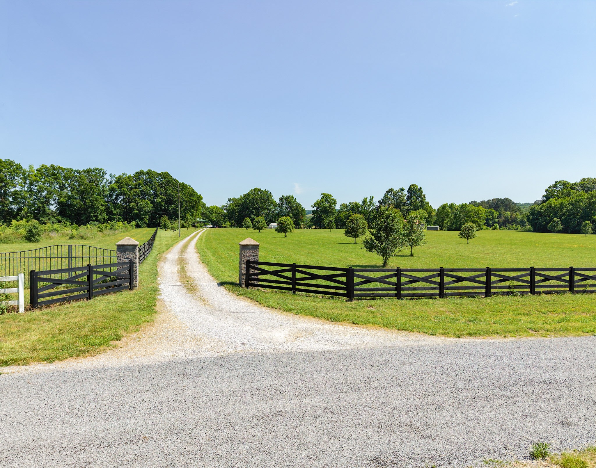 1050 Sunrise Circle Ashland City TN 37015