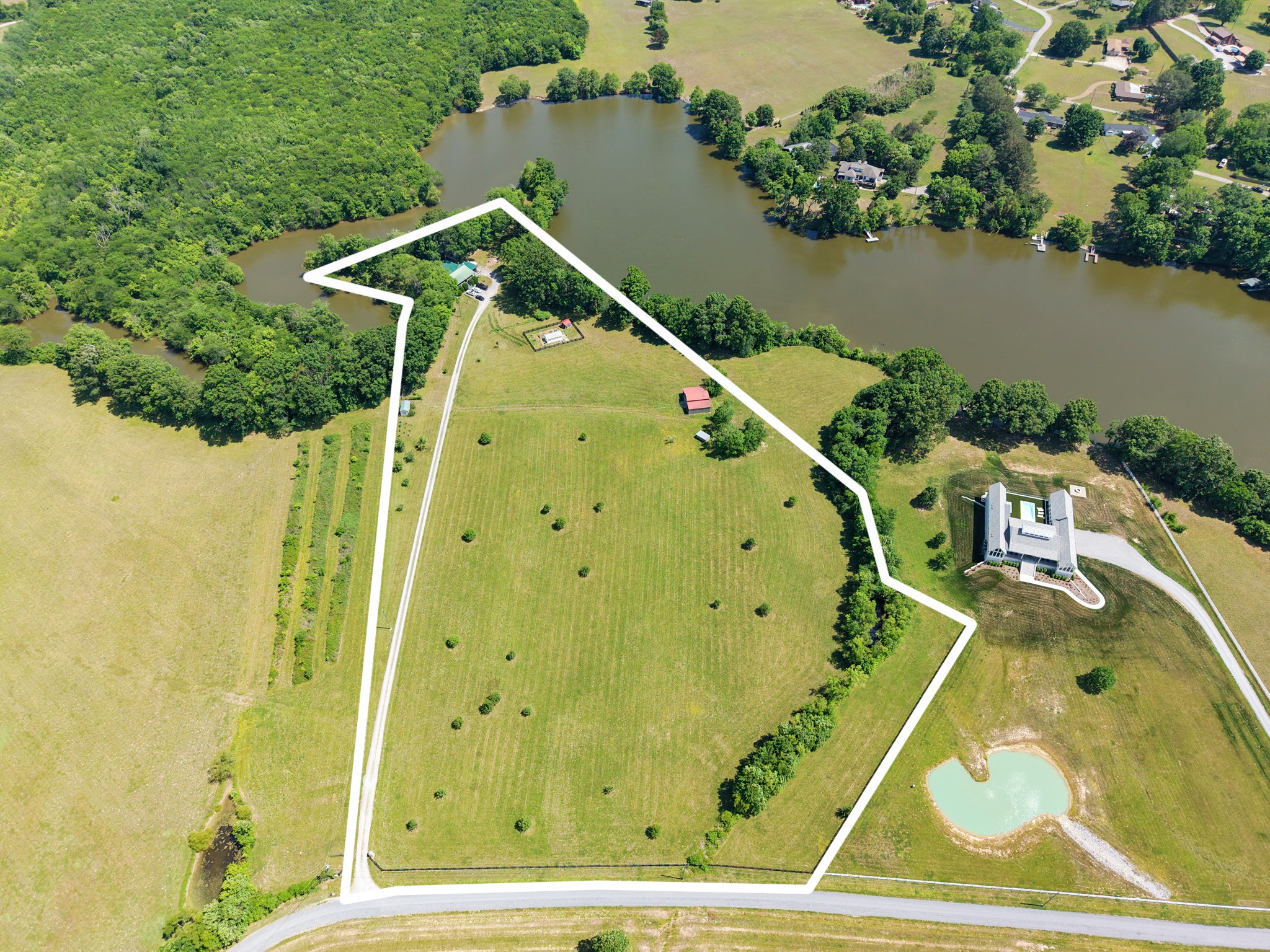 1050 Sunrise Circle Ashland City TN 37015