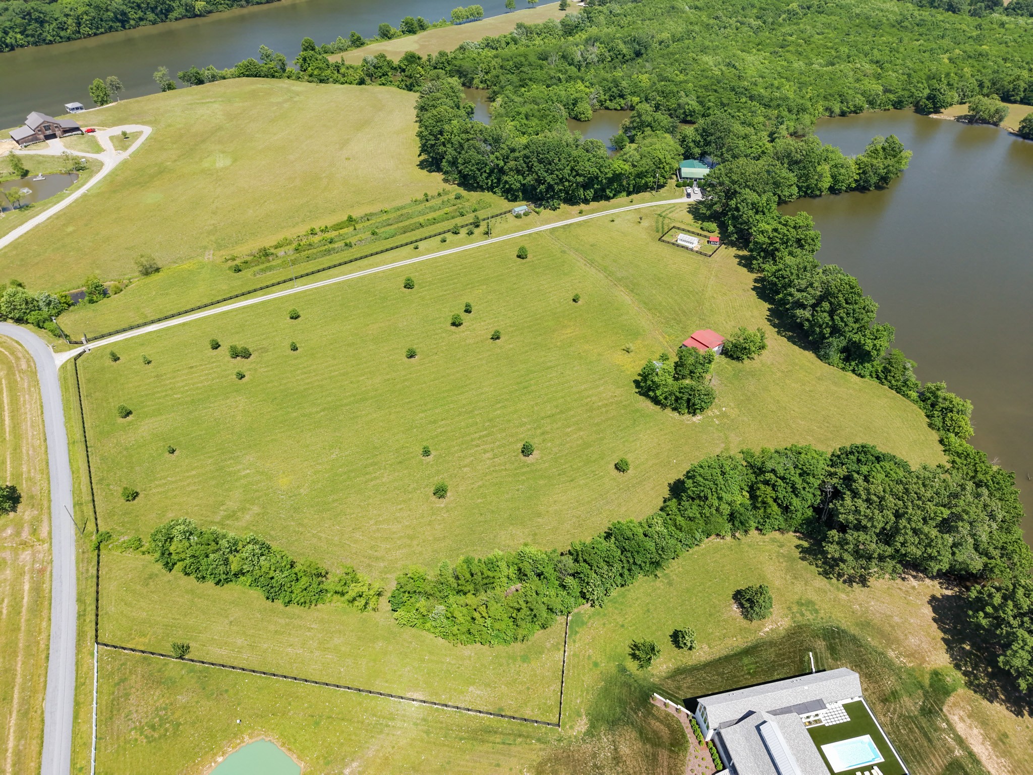 1050 Sunrise Circle Ashland City TN 37015