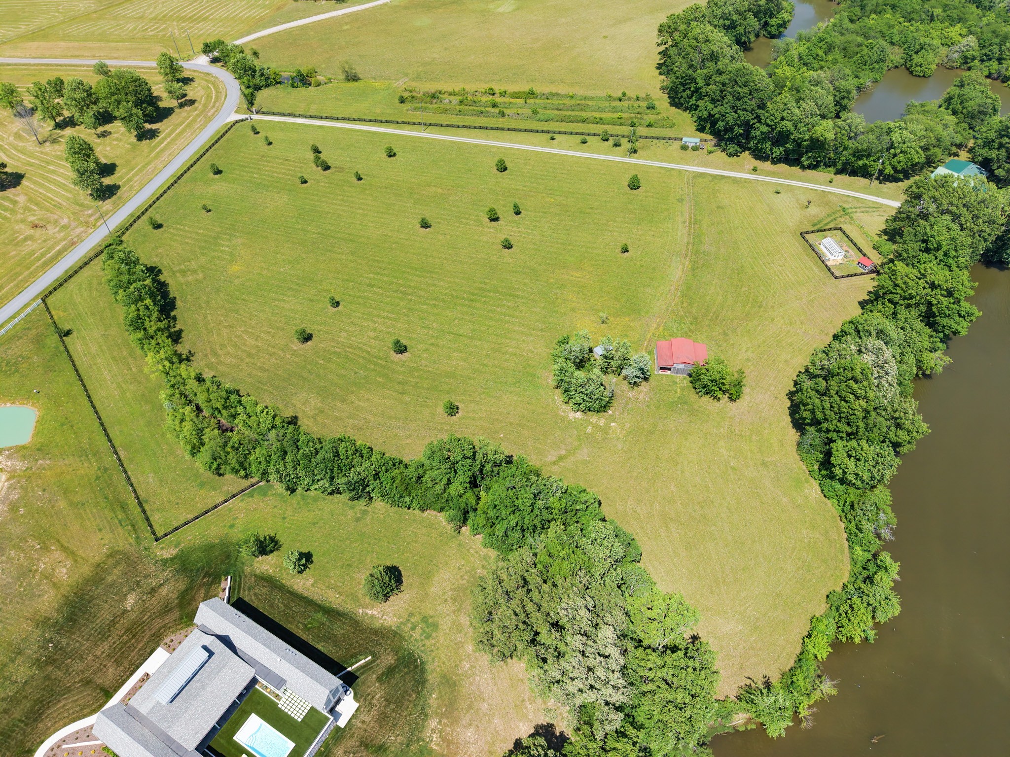 1050 Sunrise Circle Ashland City TN 37015