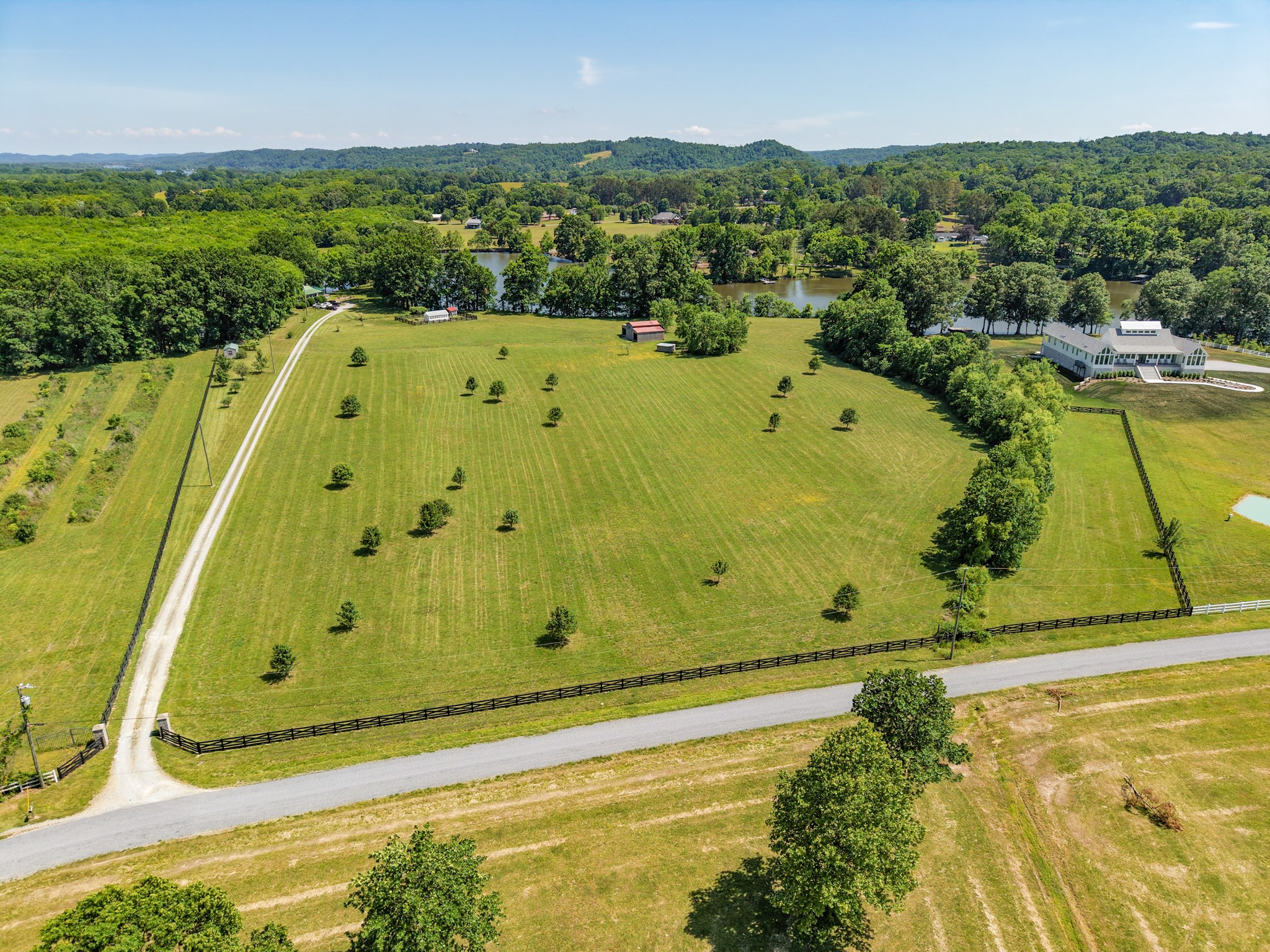 1050 Sunrise Circle Ashland City TN 37015