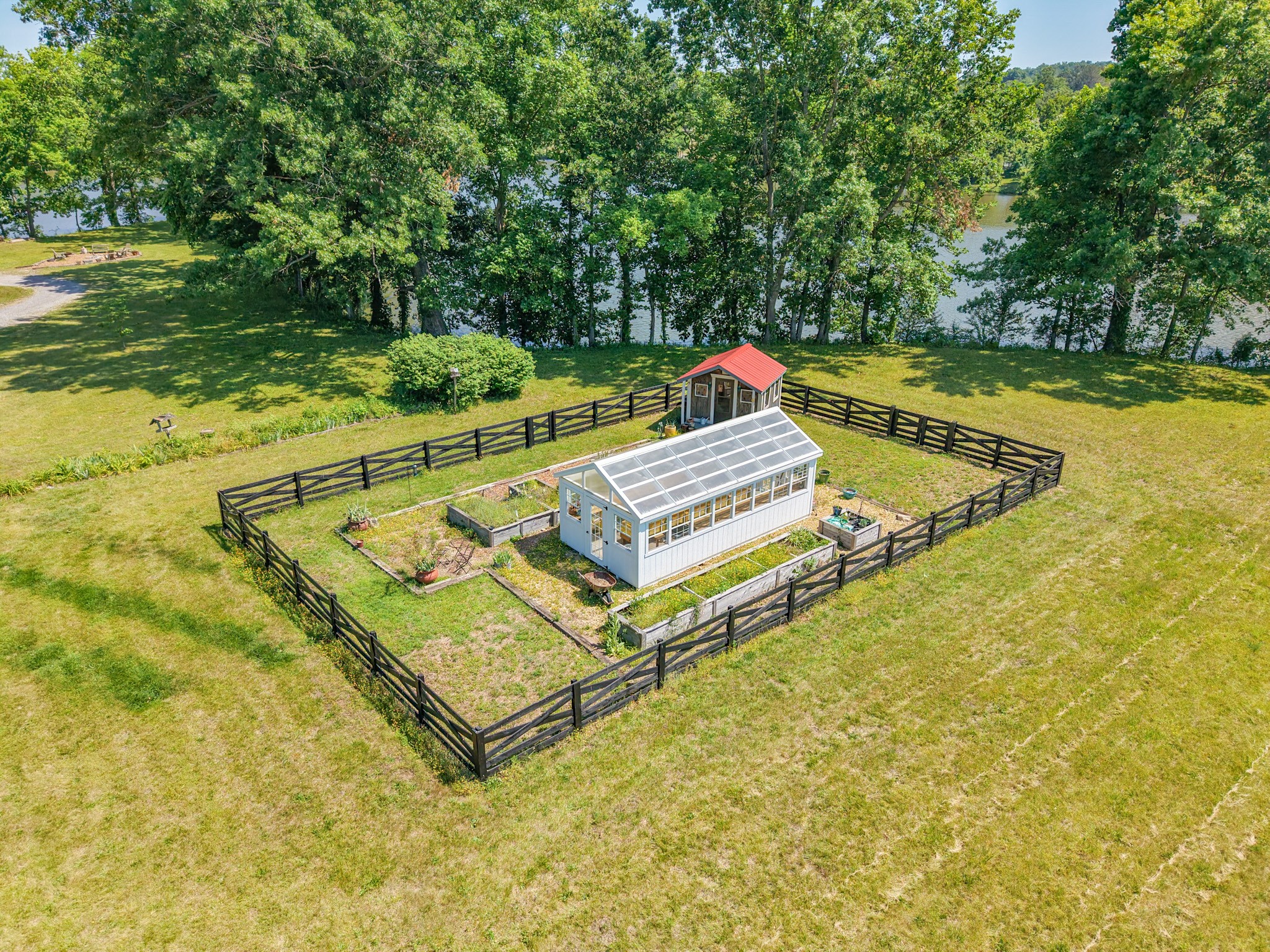 1050 Sunrise Circle Ashland City TN 37015