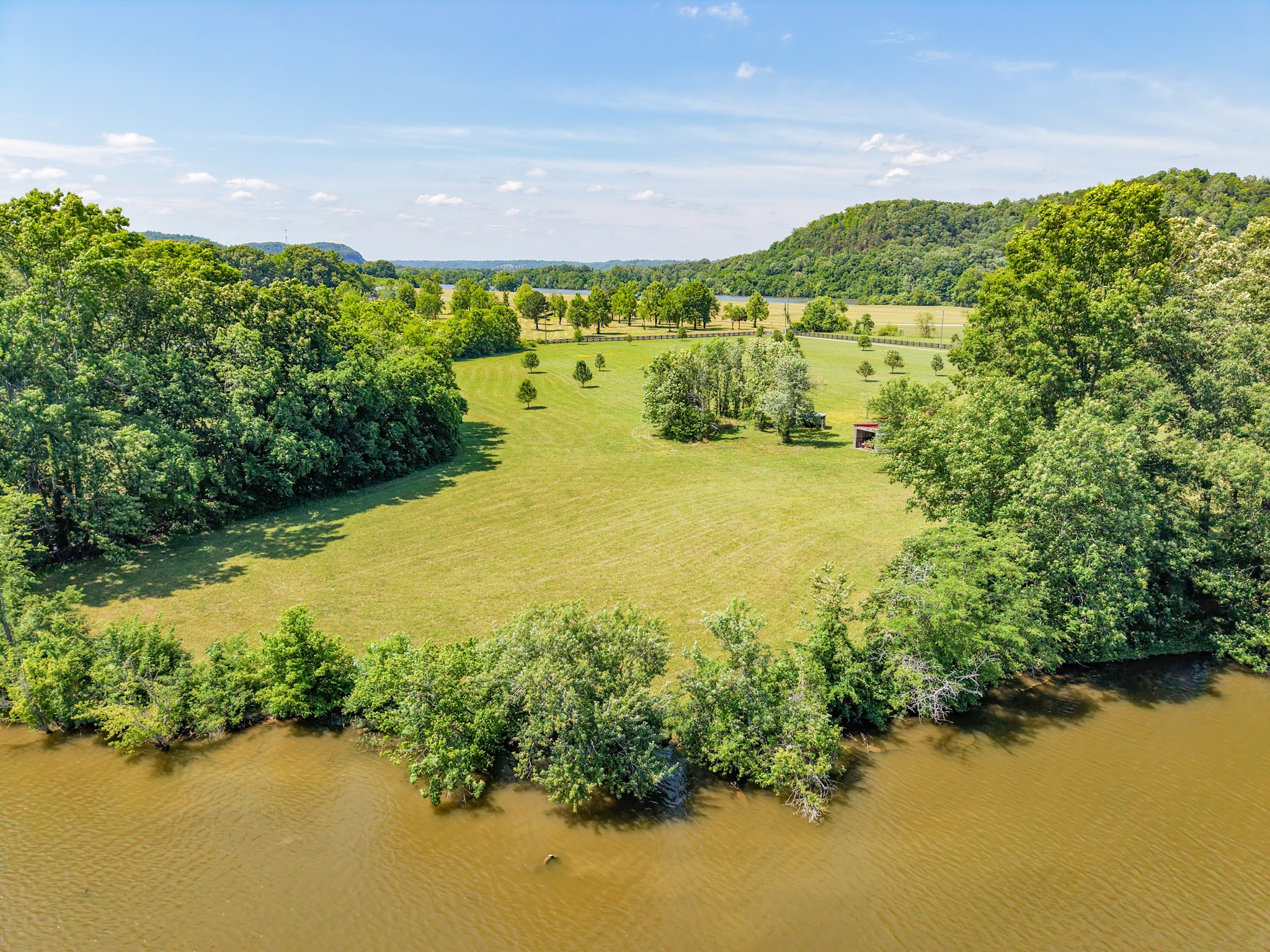 1050 Sunrise Circle Ashland City TN 37015
