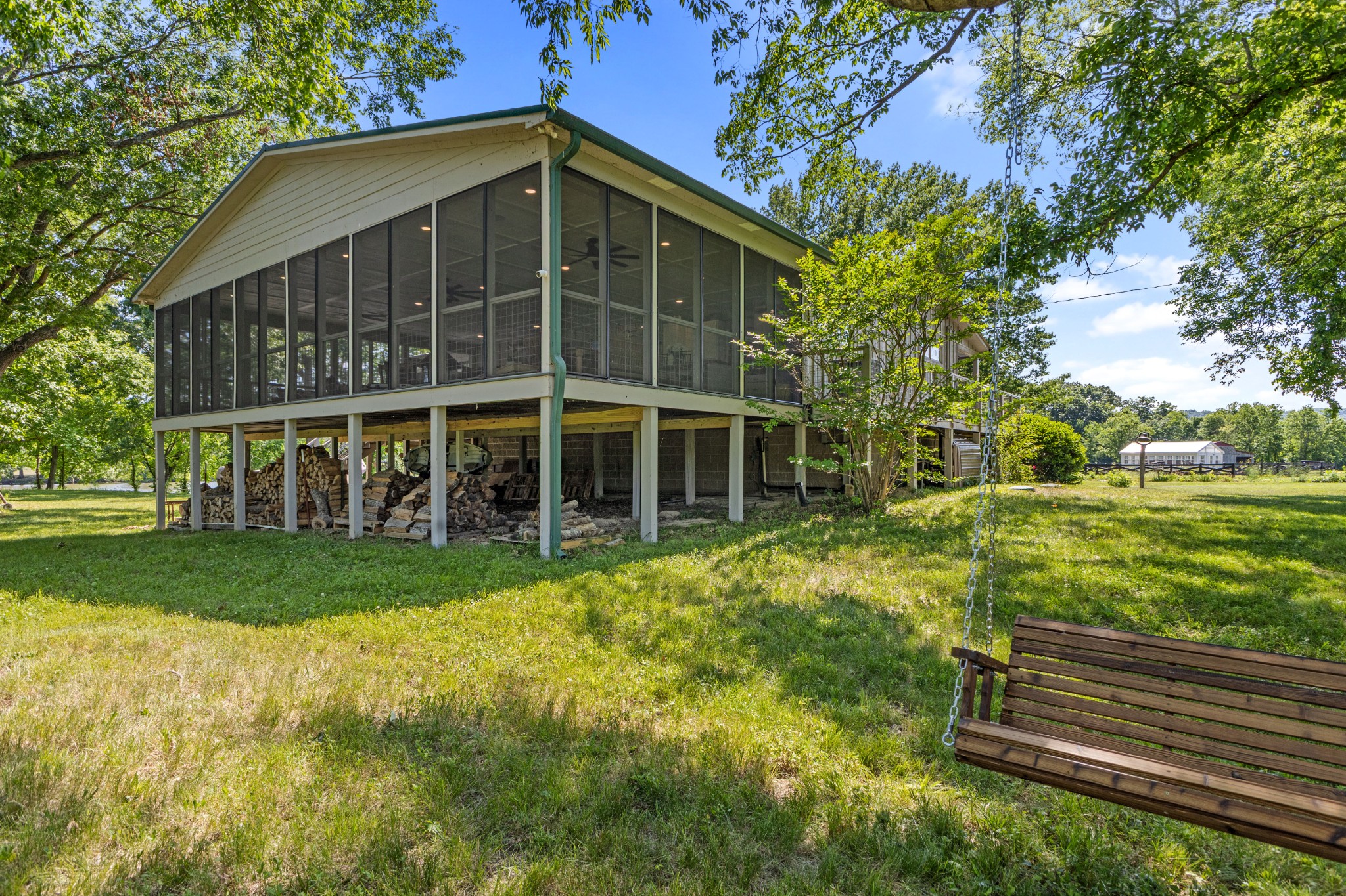 1050 Sunrise Circle Ashland City TN 37015