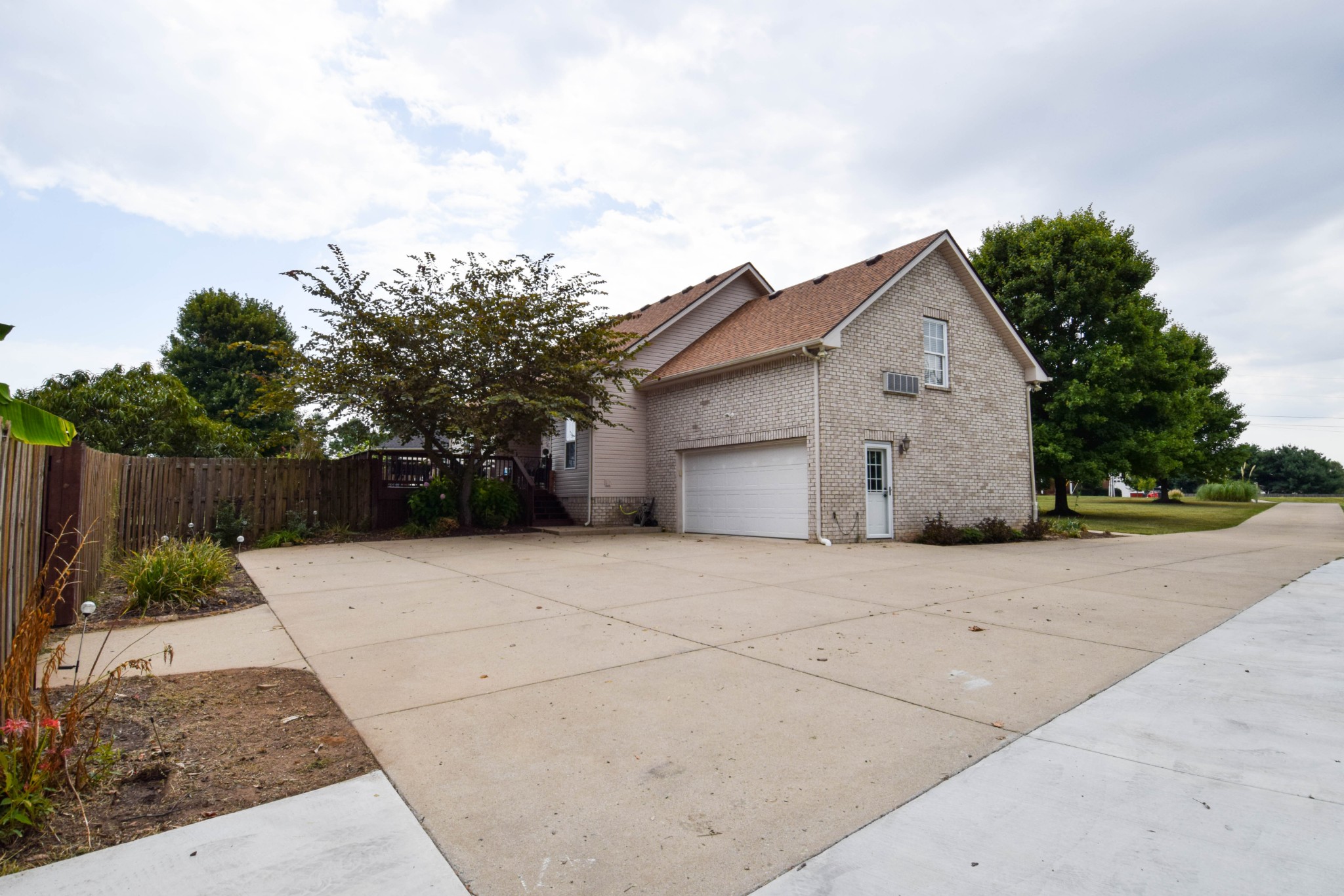 1003 Roland Court Cottontown TN 37048