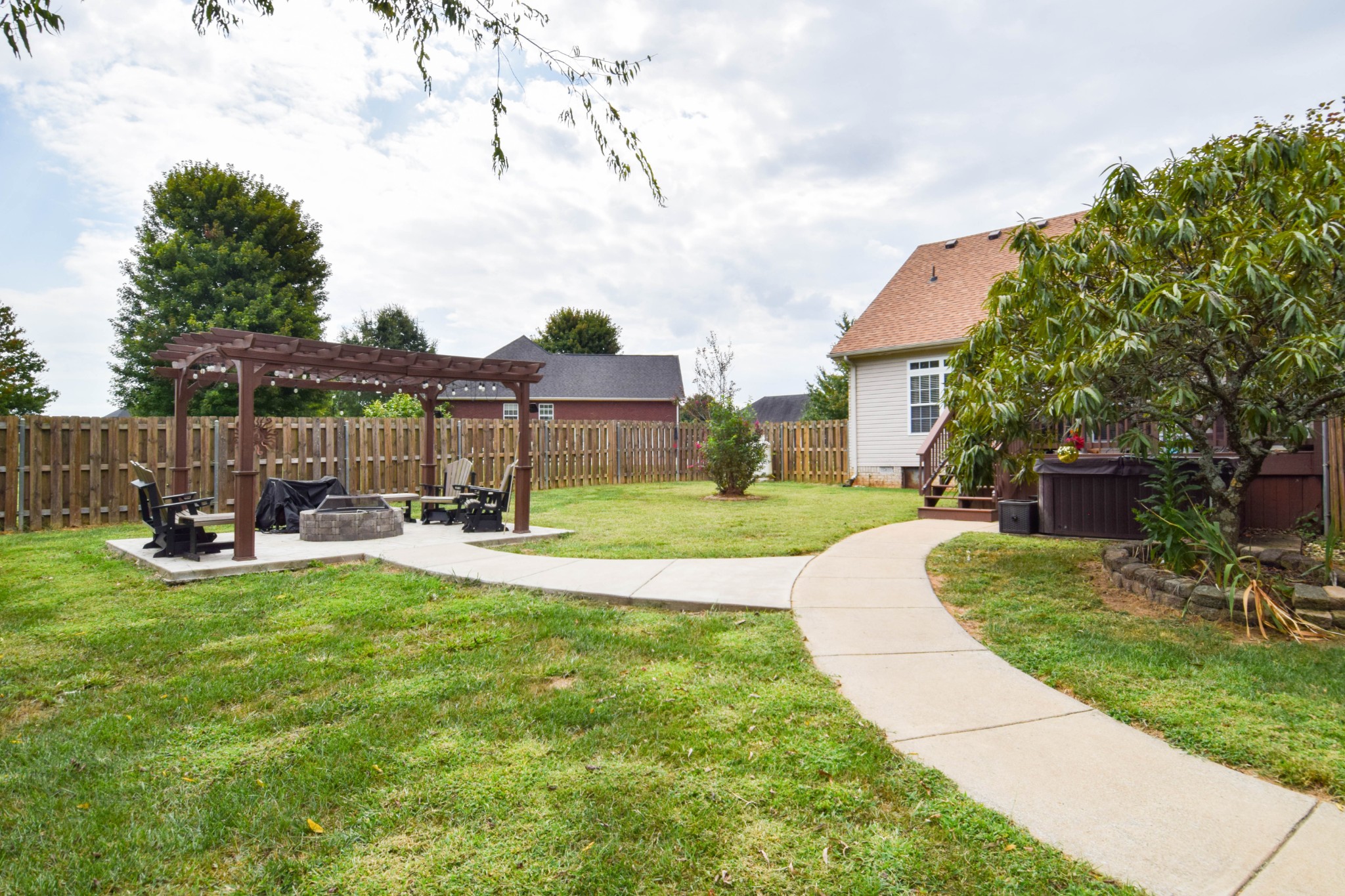 1003 Roland Court Cottontown TN 37048