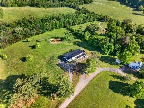 3485 Pinetree Circle Palmyra TN 37142