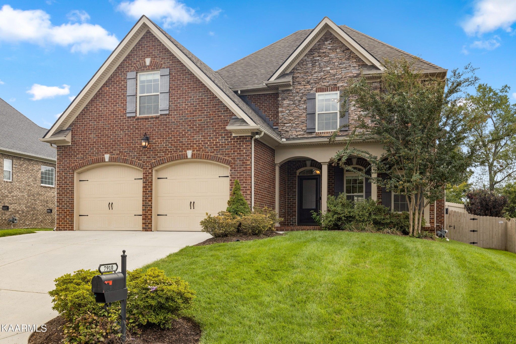 7910 Rustic Oak Drive Knoxville TN 37919