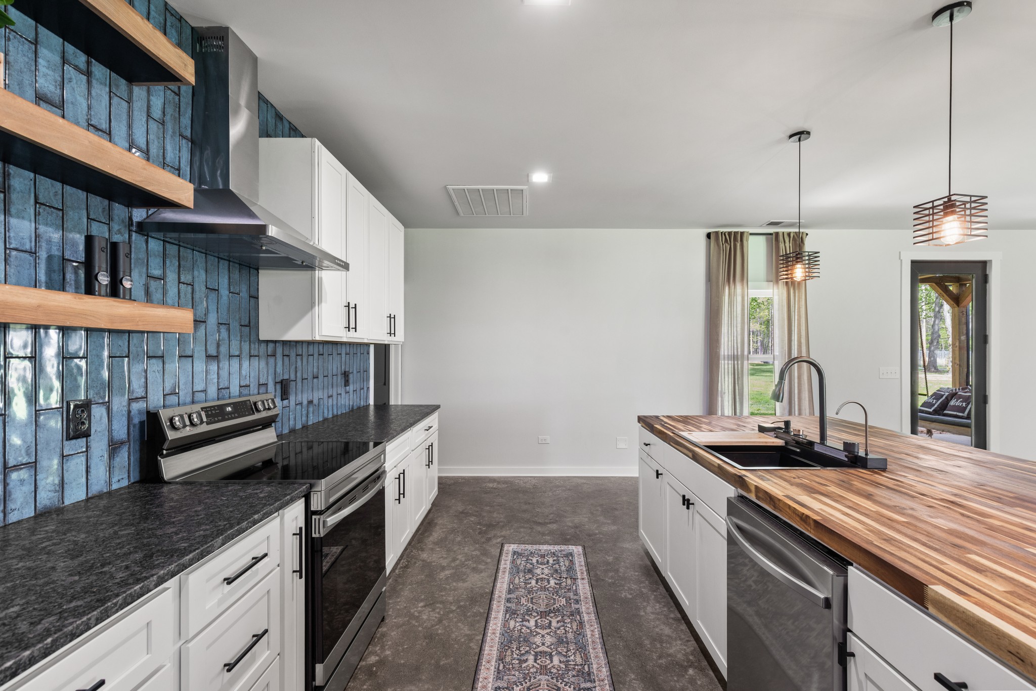 7909 Bill Moss Road White House TN 37188