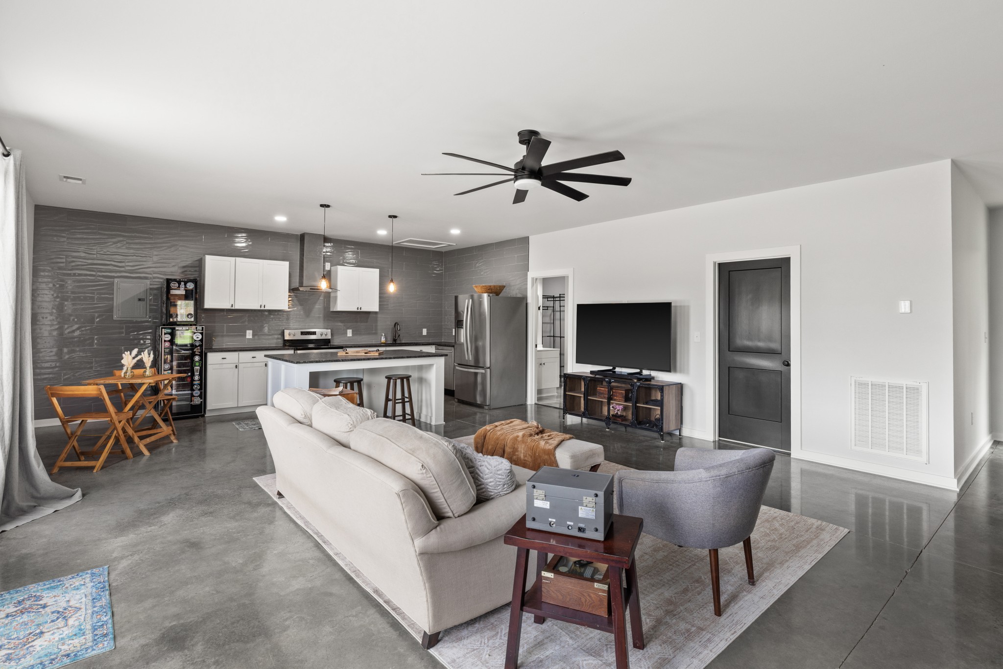 7909 Bill Moss Road White House TN 37188
