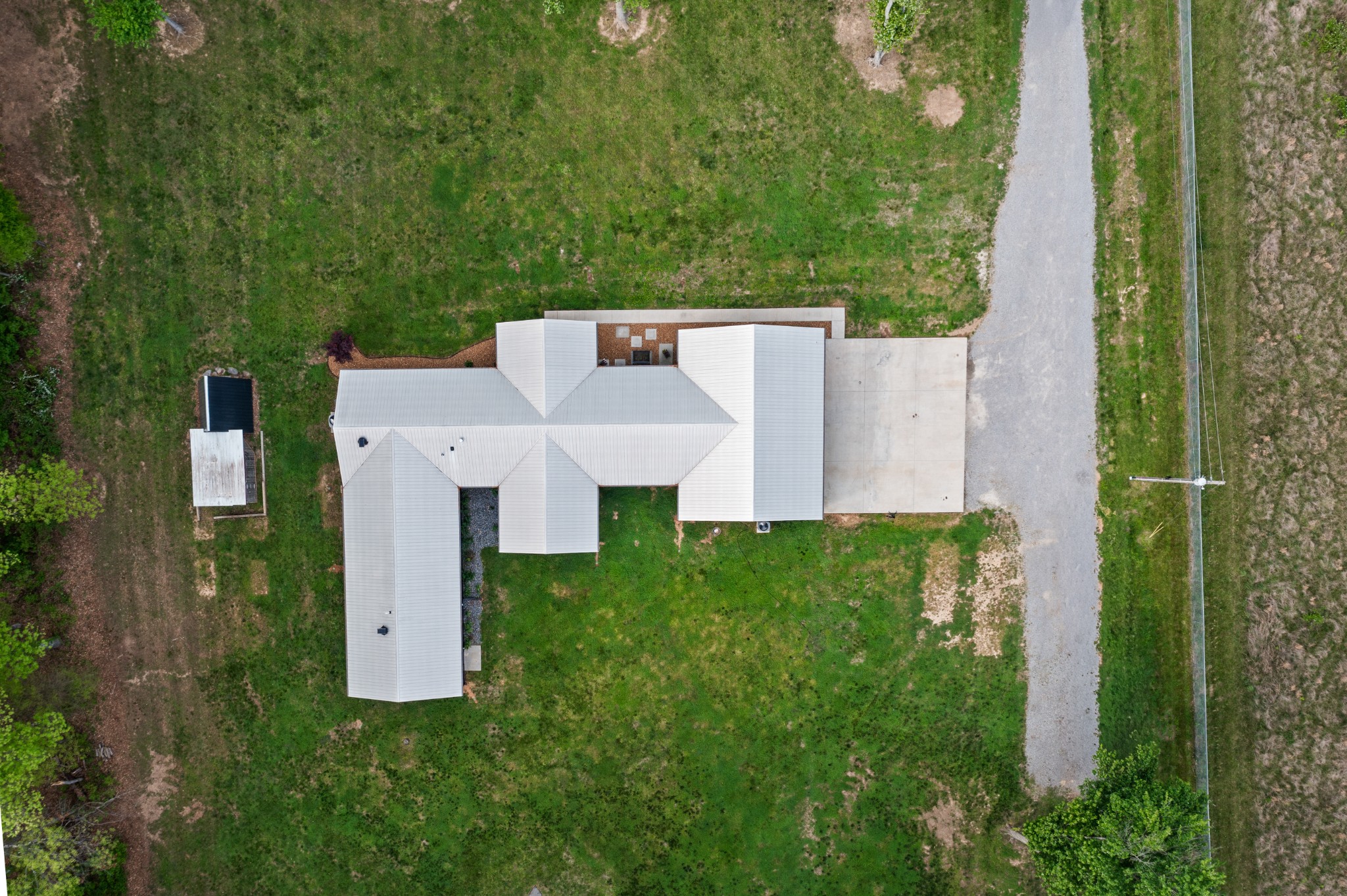 7909 Bill Moss Road White House TN 37188