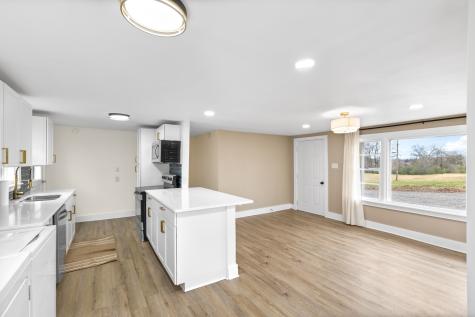 3141/2 B Street Clarksville TN 37042