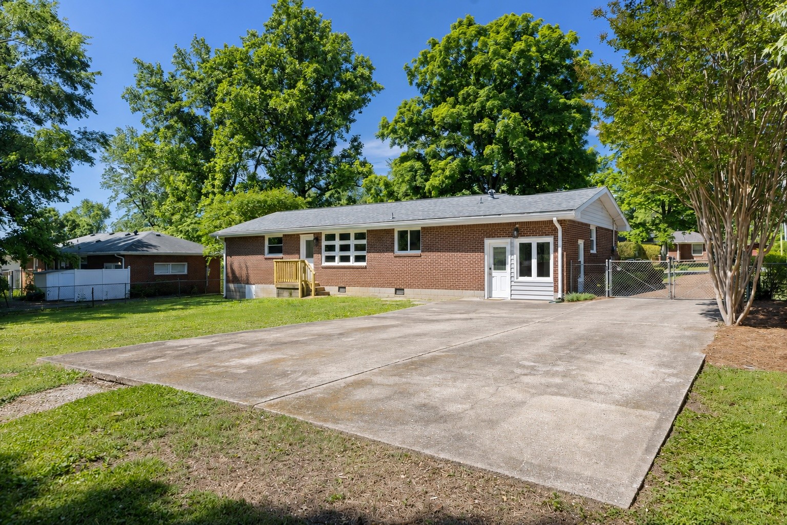5002 Churchill Drive Nashville TN 37211