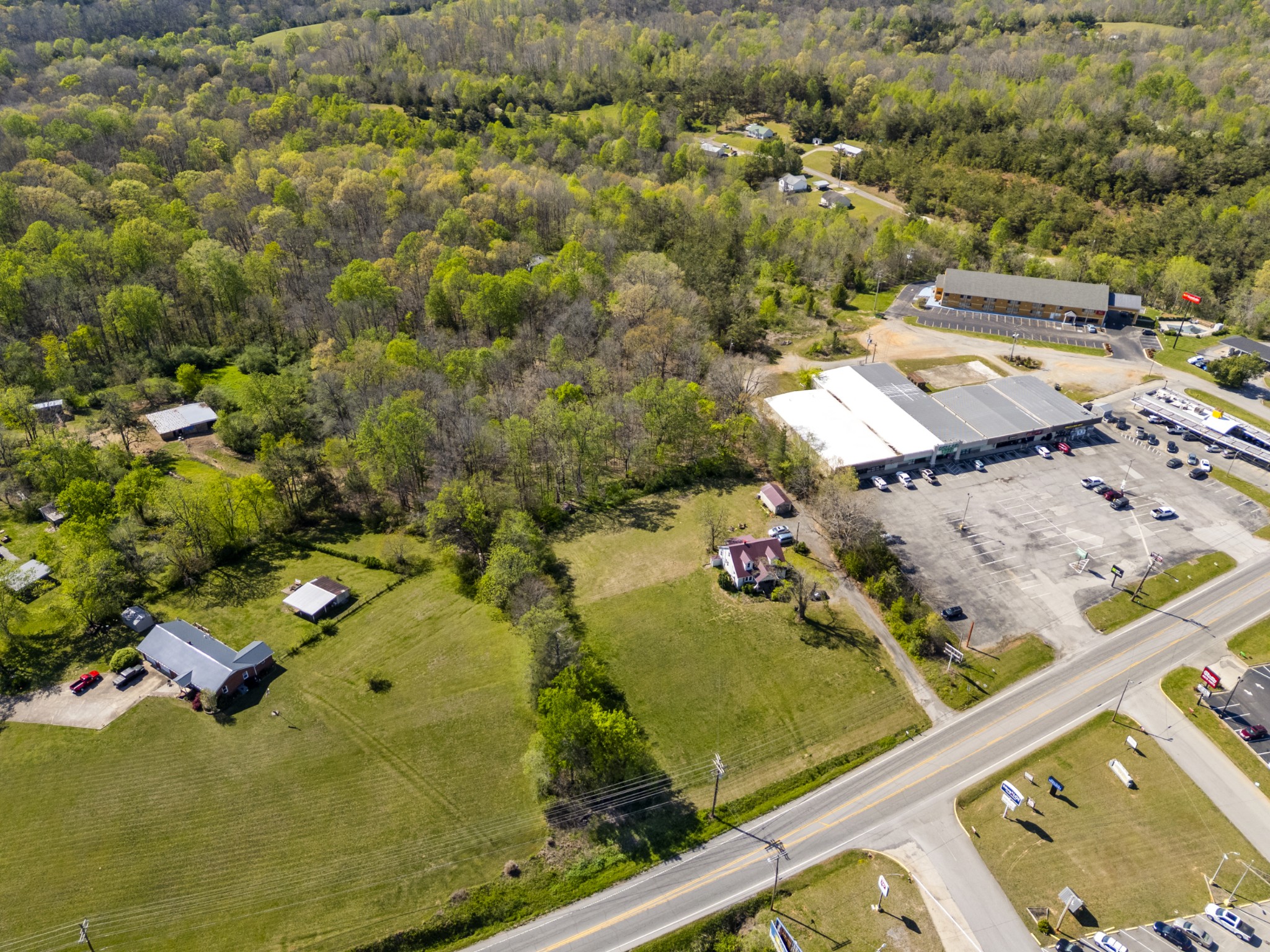 661 Highway 100 Centerville TN 37033