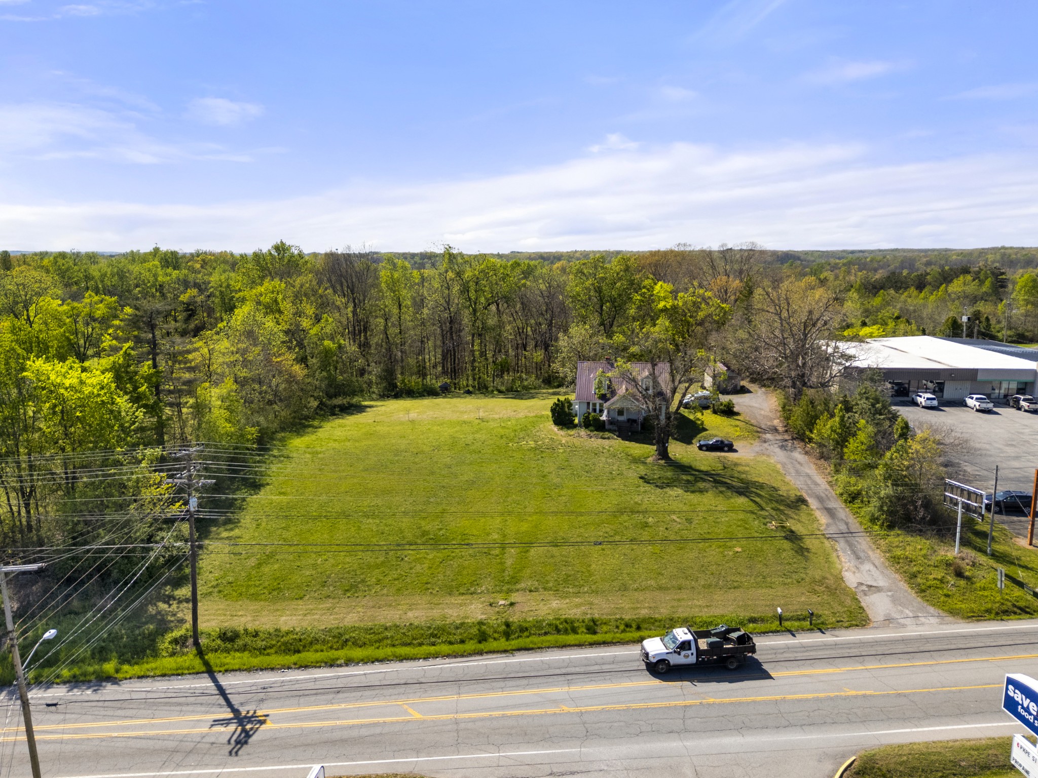661 Highway 100 Centerville TN 37033