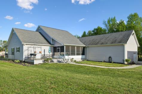 6322 Jim Cummings Highway Bradyville TN 37026