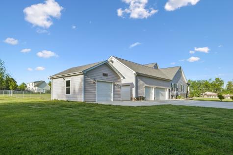 6322 Jim Cummings Highway Bradyville TN 37026