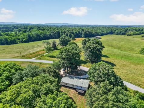 1883 Browntown Road Sparta TN 38583