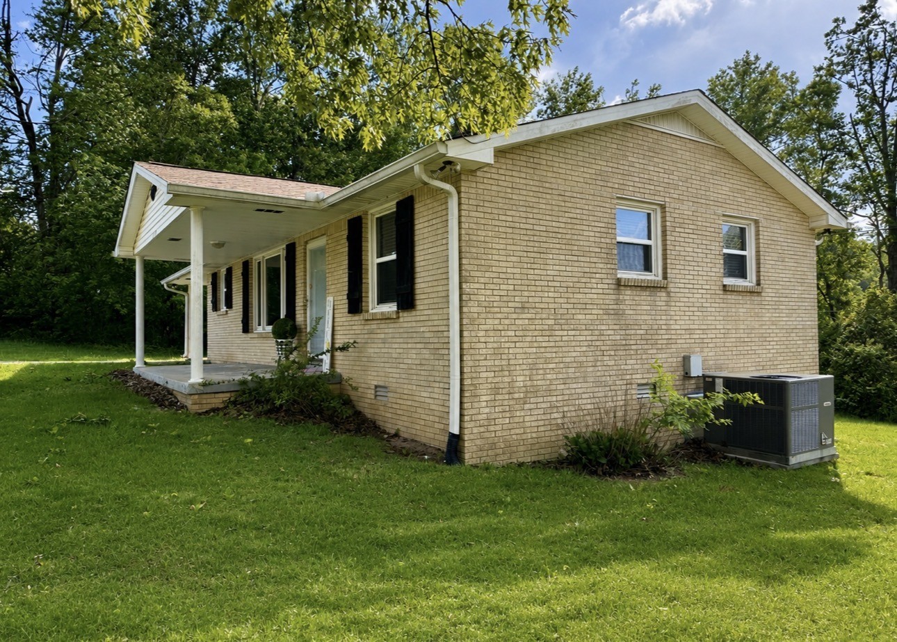 1196 Windsor Circle Lyles TN 37098