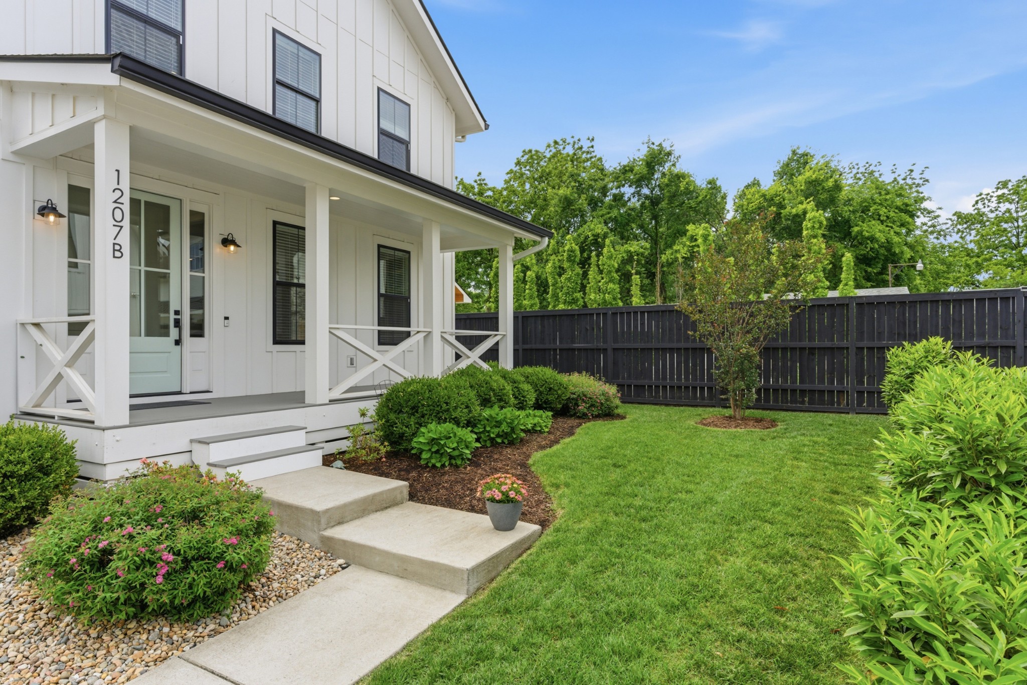 1207 Sweetbriar Avenue Nashville TN 37212