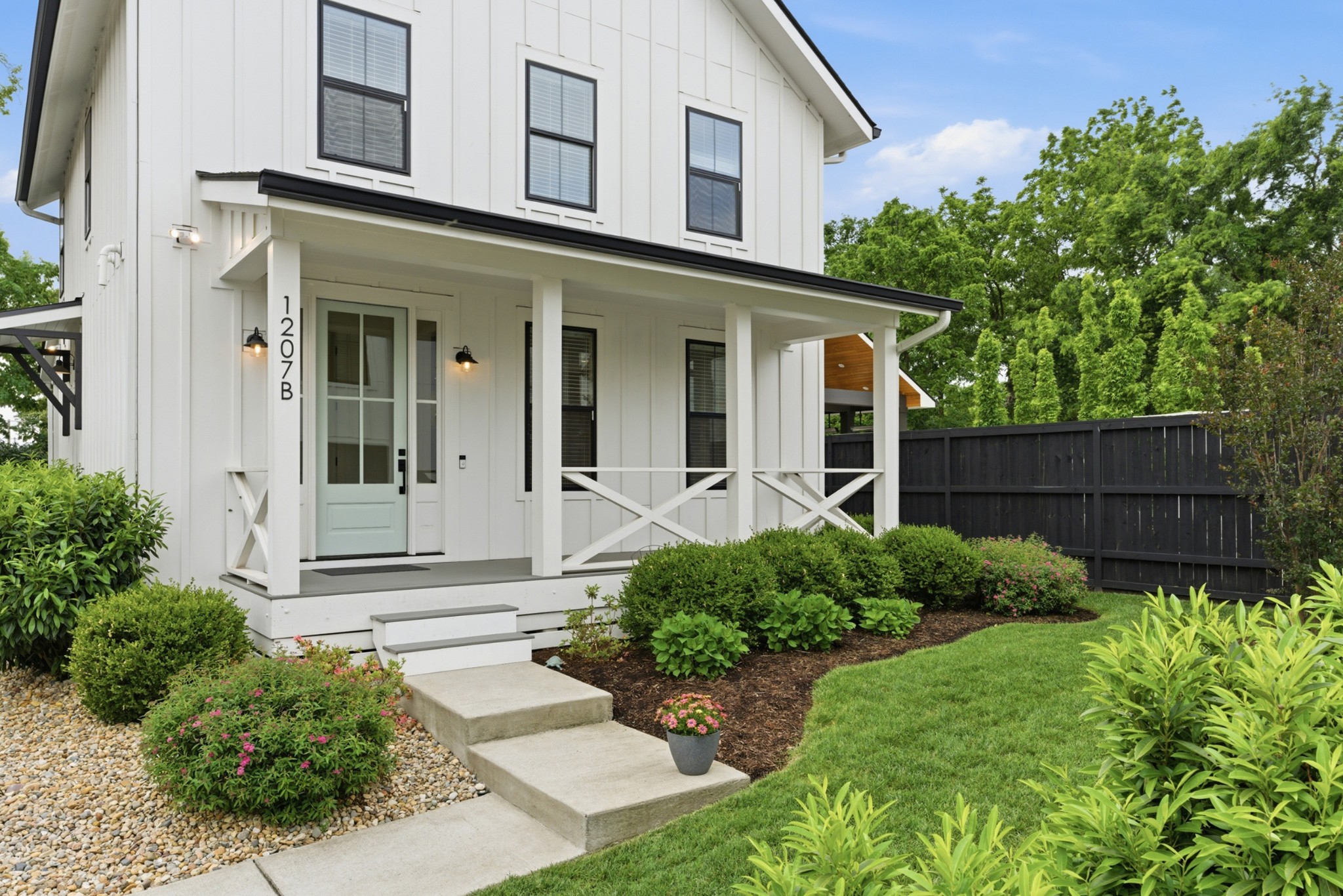 1207 Sweetbriar Avenue Nashville TN 37212