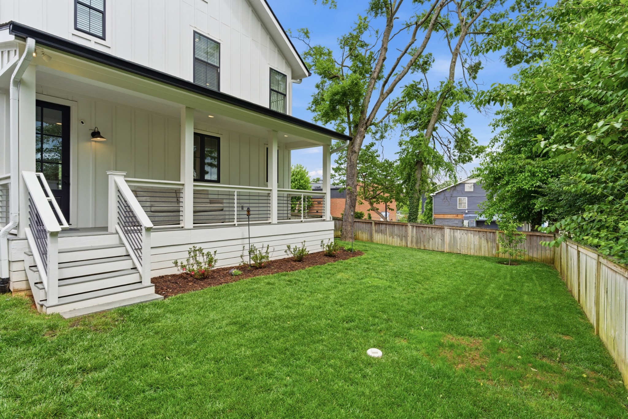 1207 Sweetbriar Avenue Nashville TN 37212