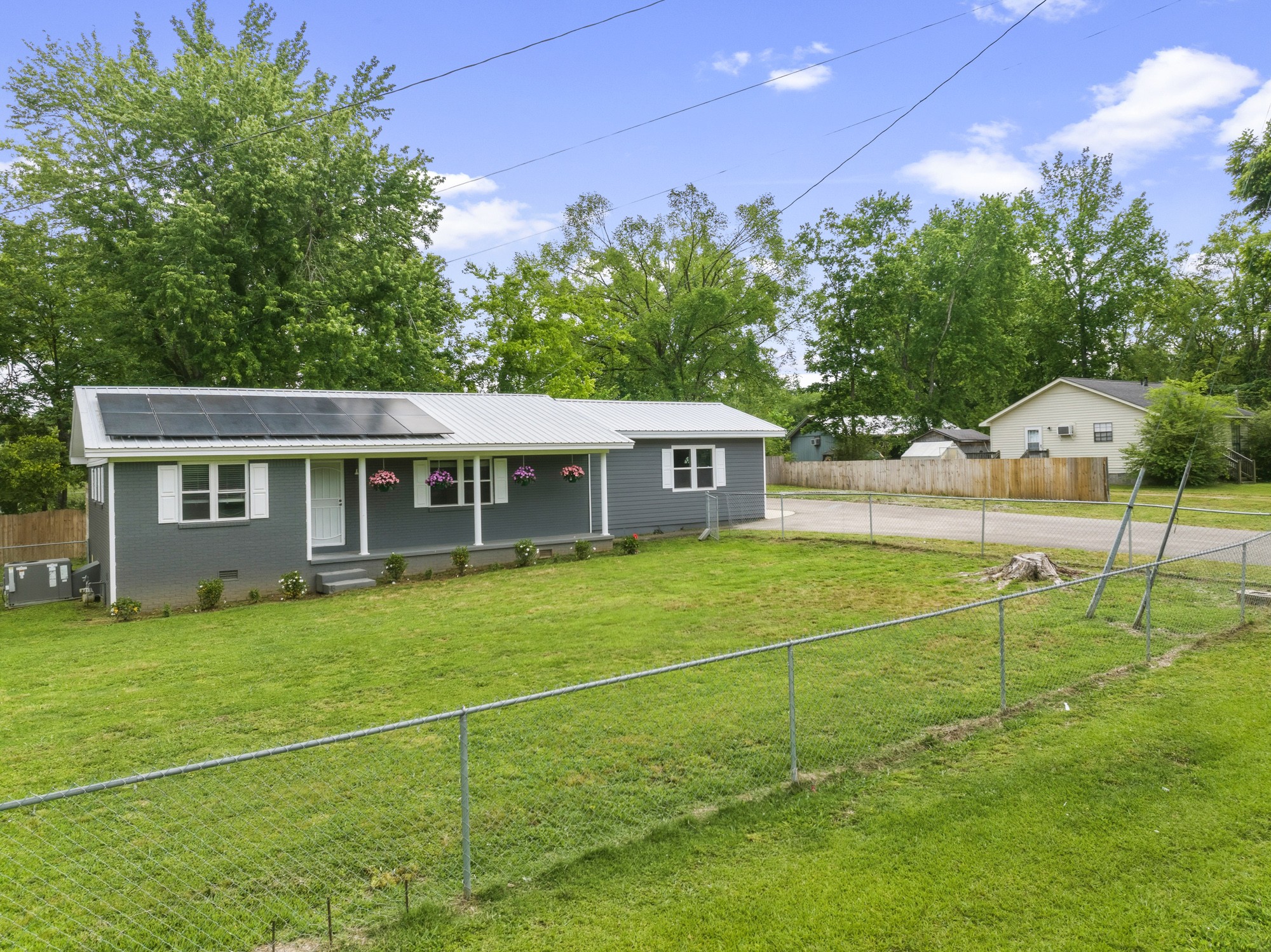 767 Georgia Ave, S Parsons TN 38363