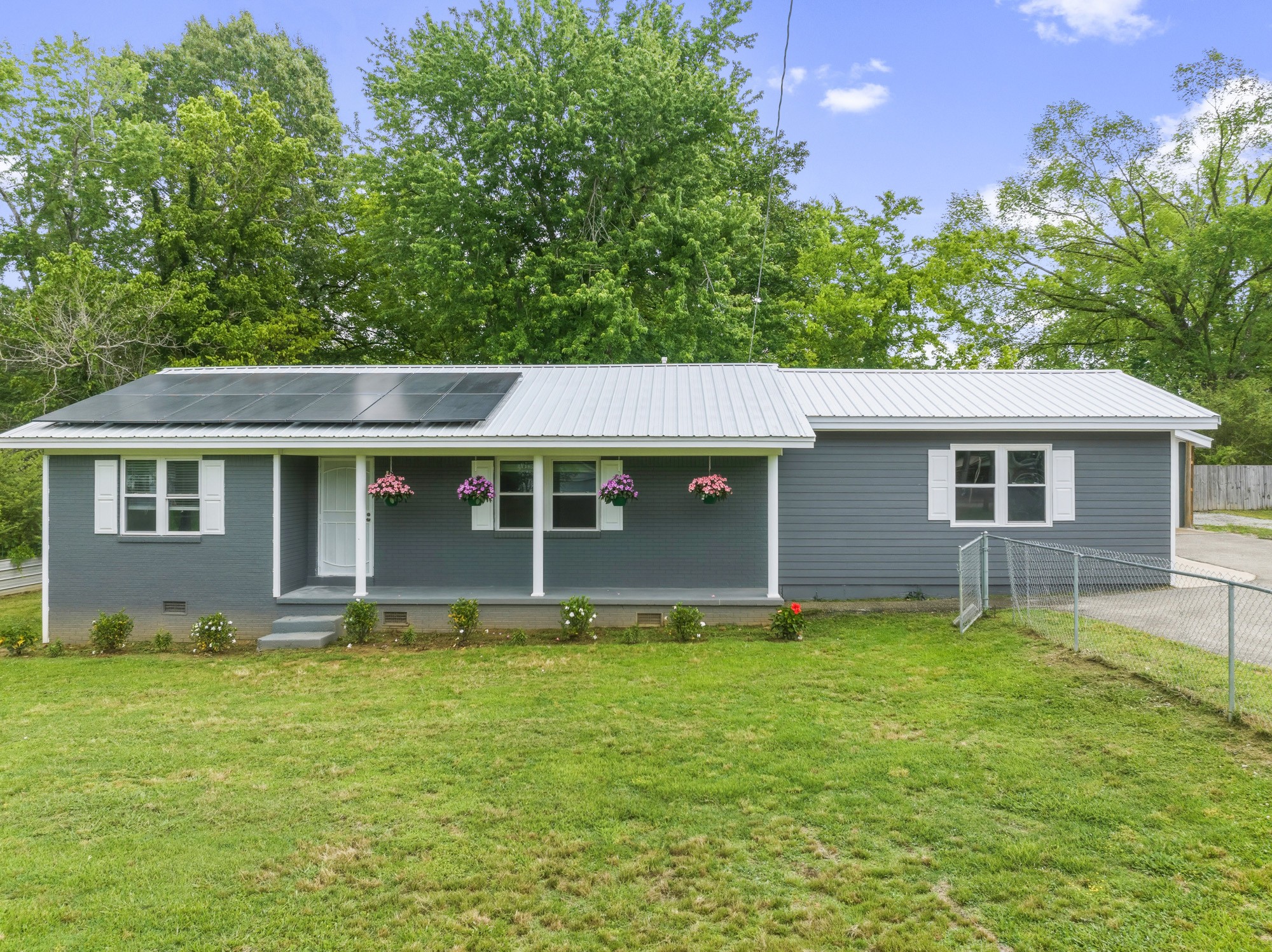 767 Georgia Ave, S Parsons TN 38363