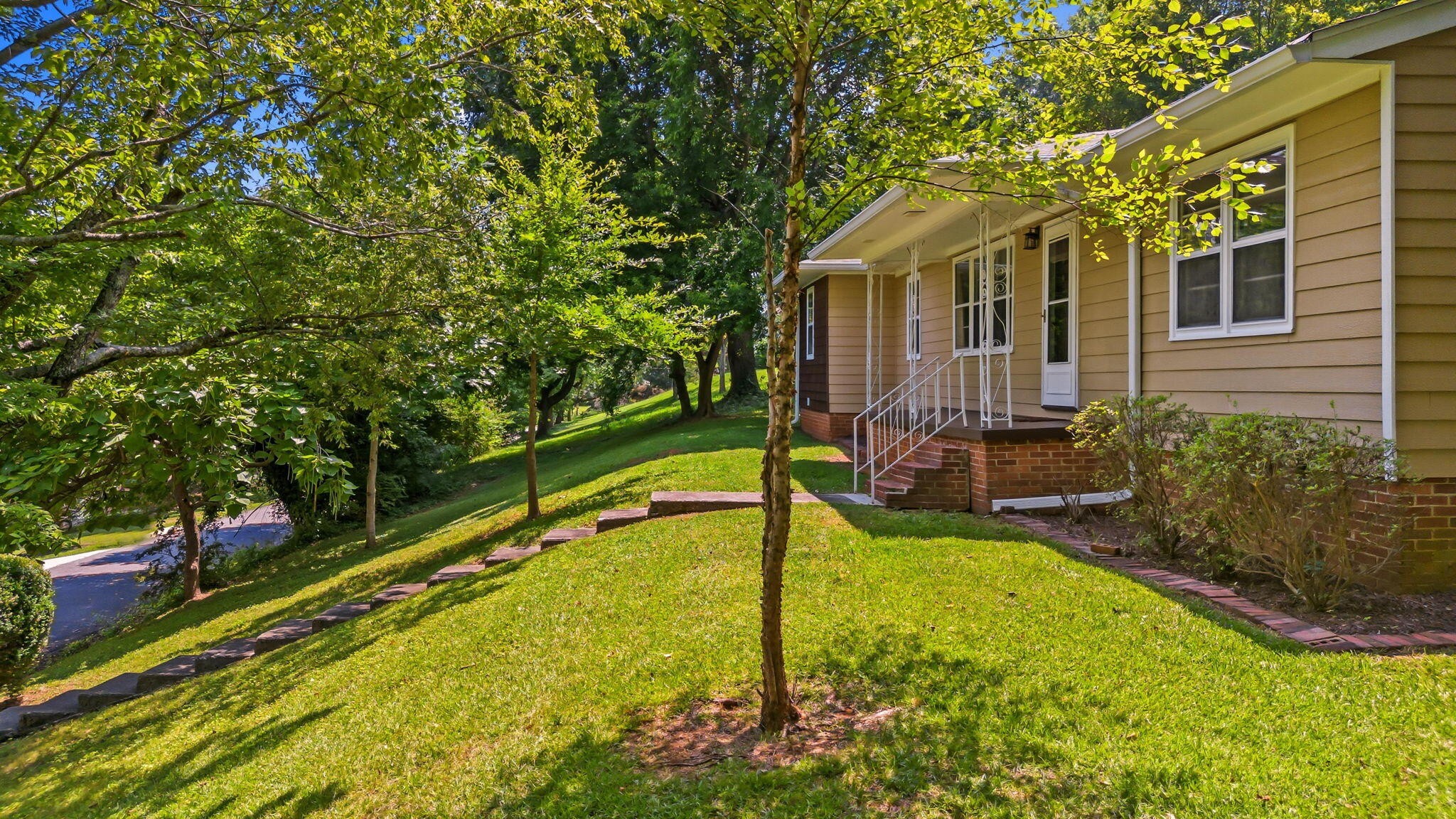 3005 Pine Drive, NE Cleveland TN 37312