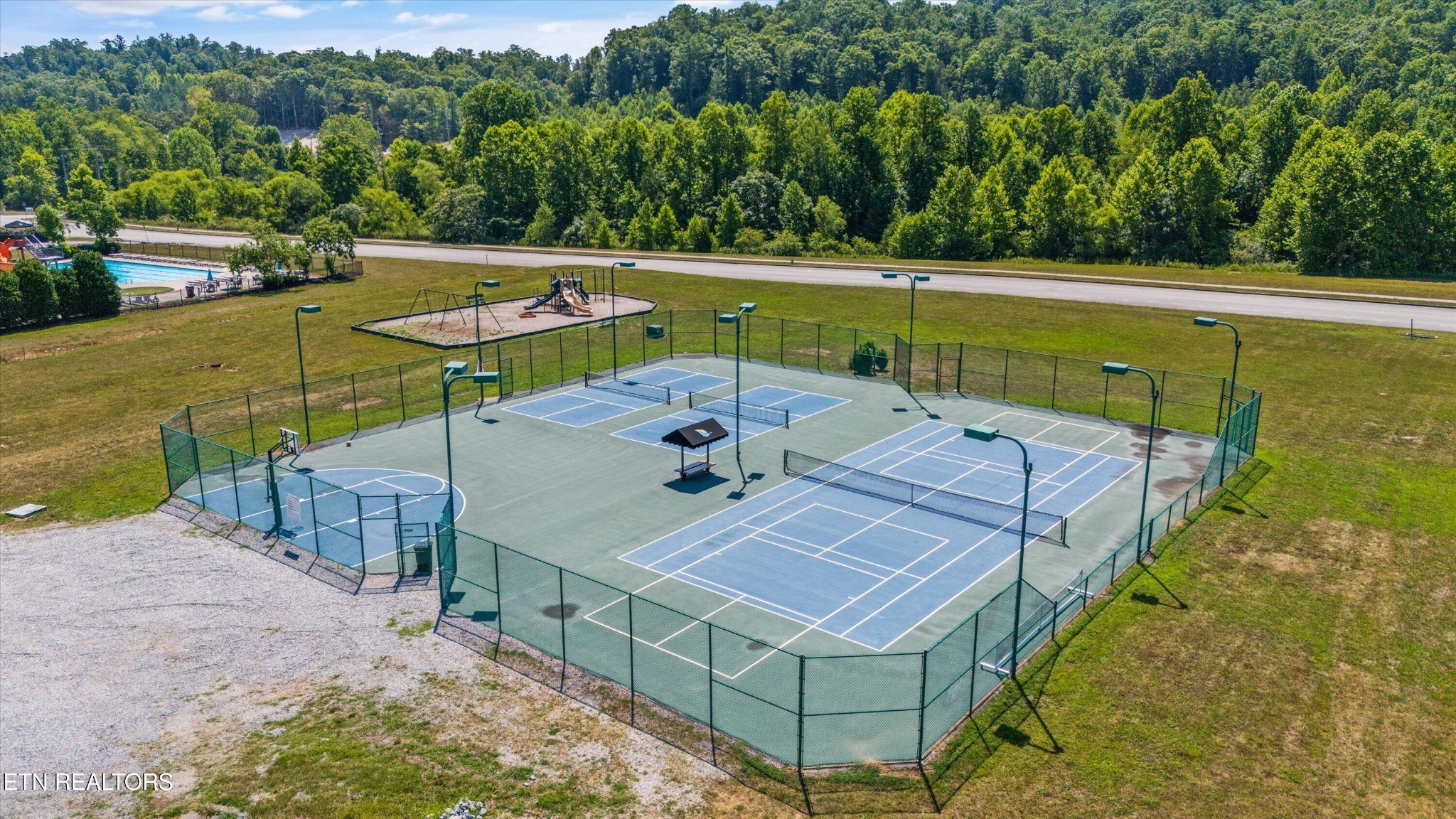 127 W Rarity Ridge Parkway Oak Ridge TN 37830
