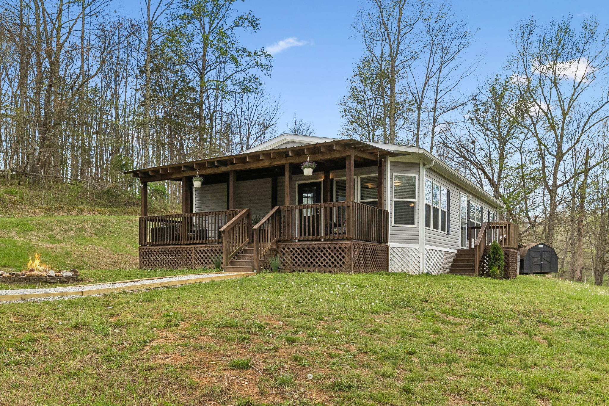 805 Harris Road Dickson TN 37055
