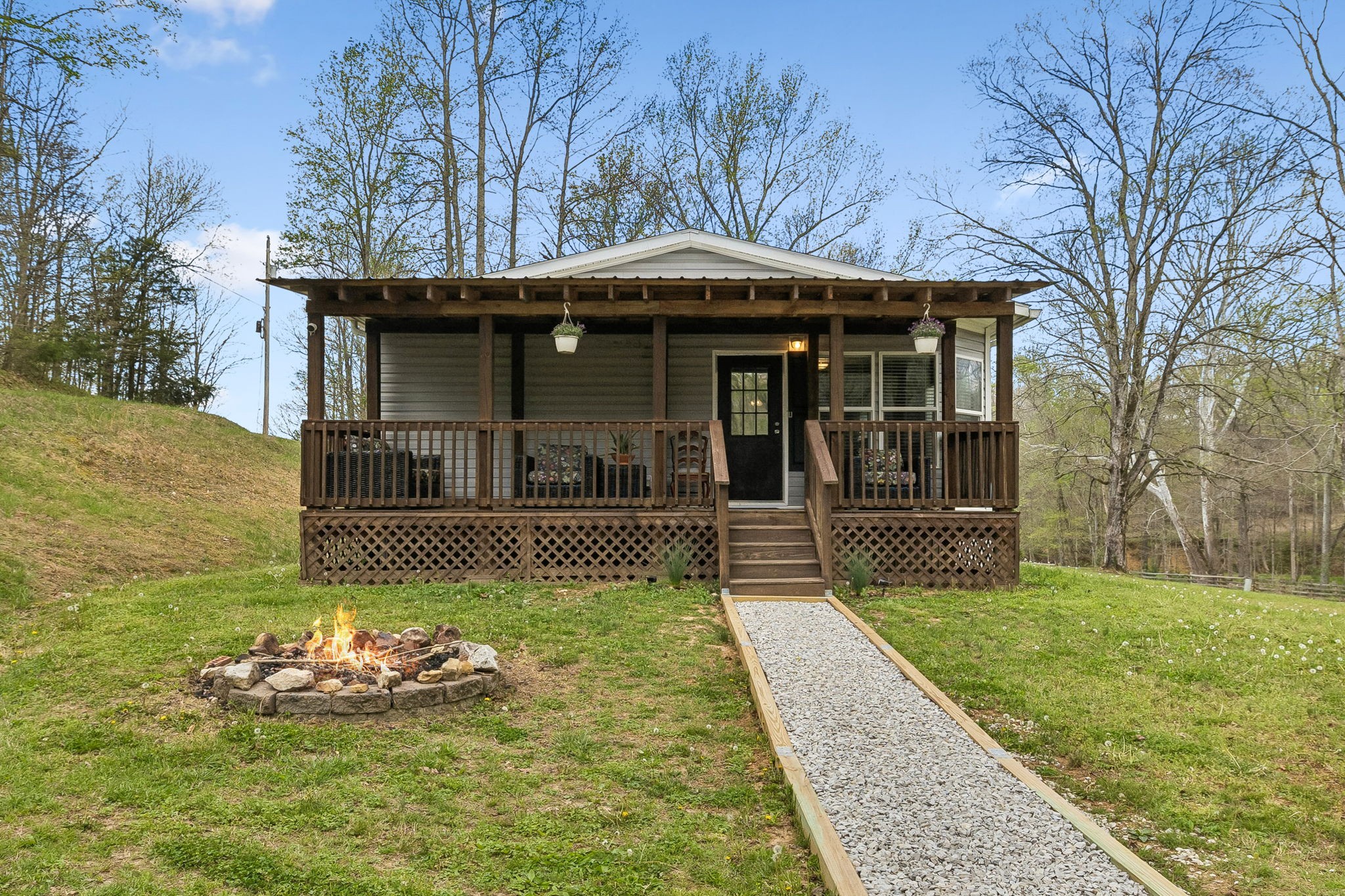805 Harris Road Dickson TN 37055