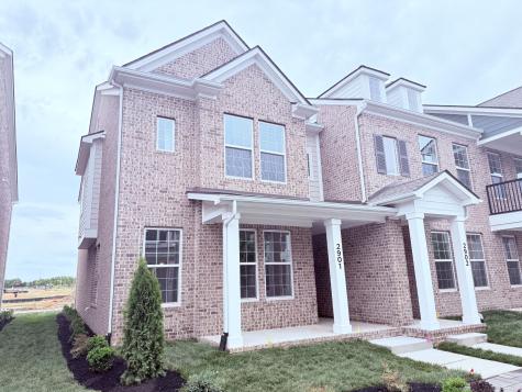 2718 Willowoak Trail Murfreesboro TN 37129