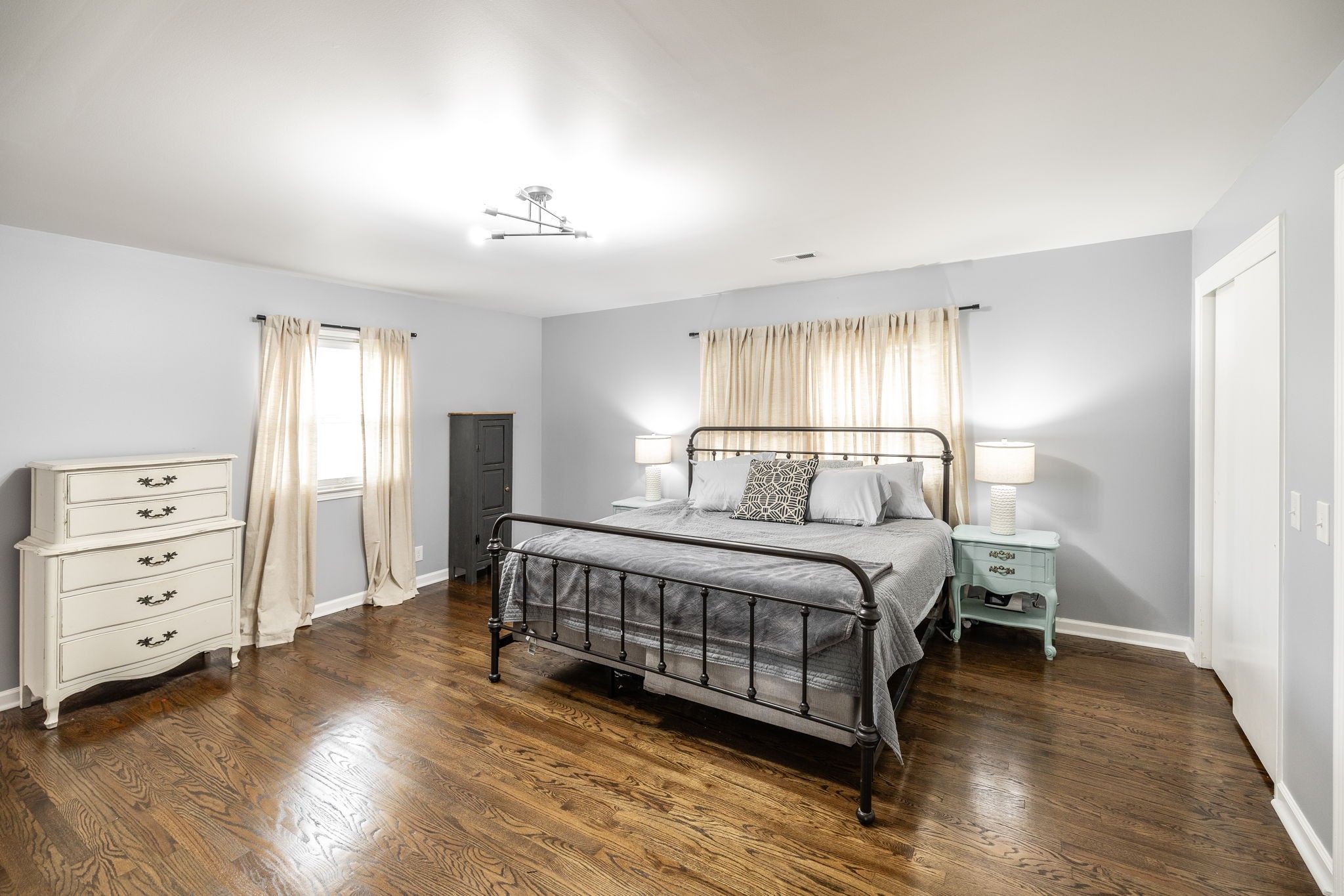 516 N Russell Street Portland TN 37148