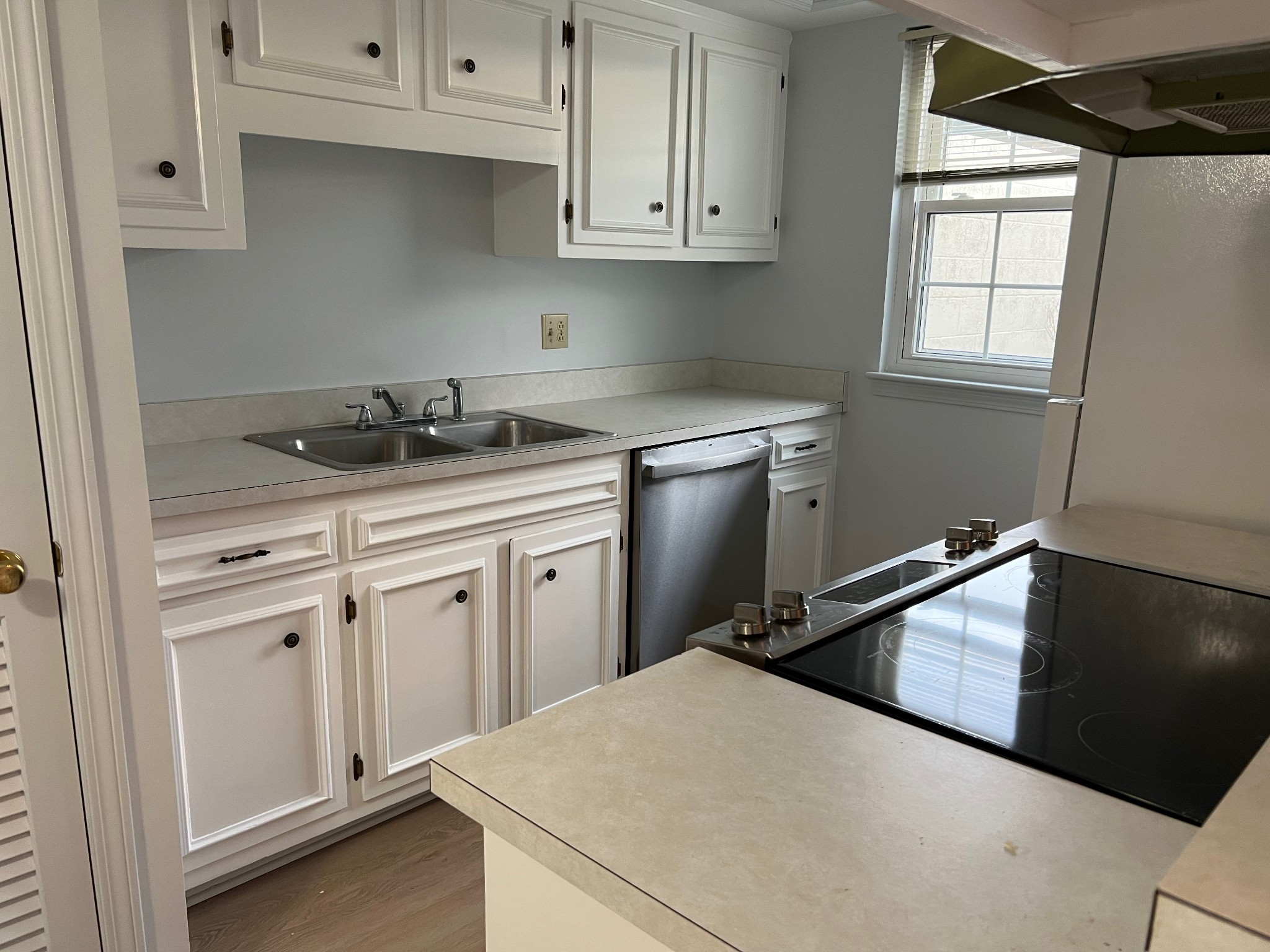 8300 Sawyer Brown Road Nashville TN 37221