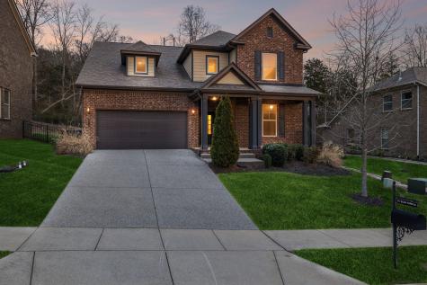 277 Blackthorn Lane Gallatin TN 37066