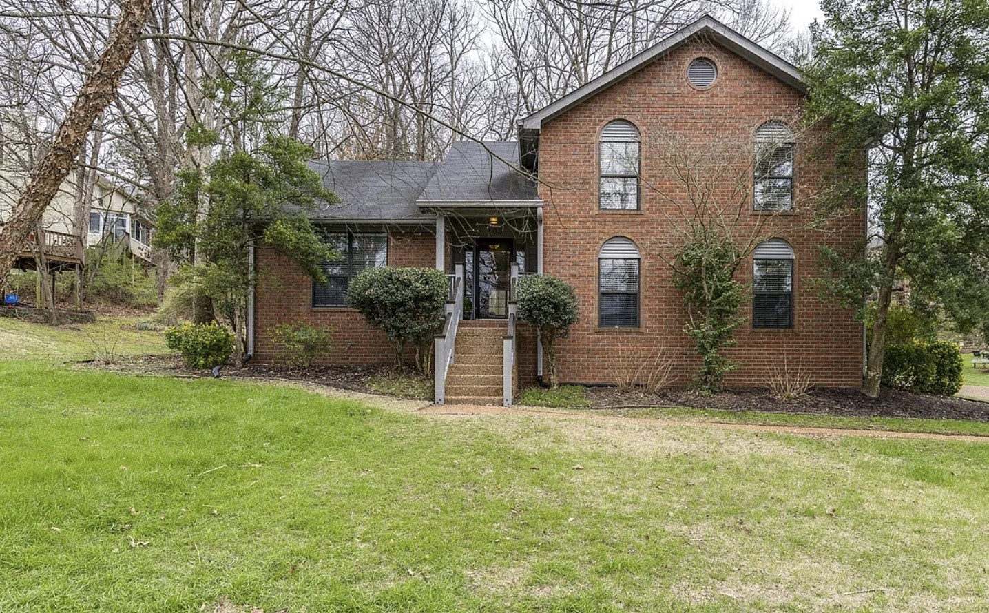 105 Oak Hollow Hermitage TN 37076