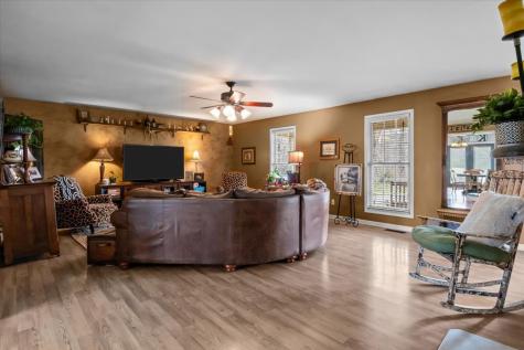 5842 Old State Route 1 New Johnsonville TN 37134