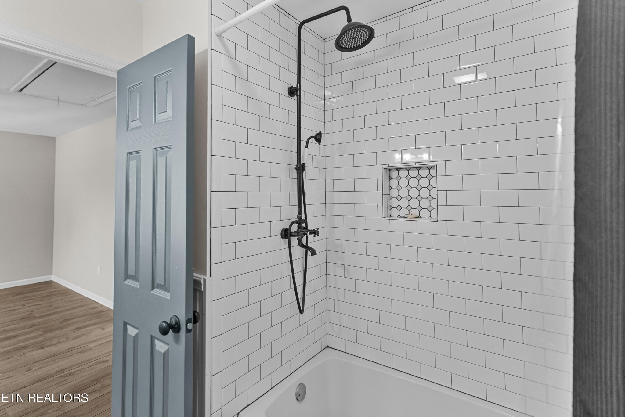 8824 Lennox View Way Knoxville TN 37923