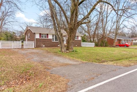 34 Charlemagne Boulevard Clarksville TN 37042