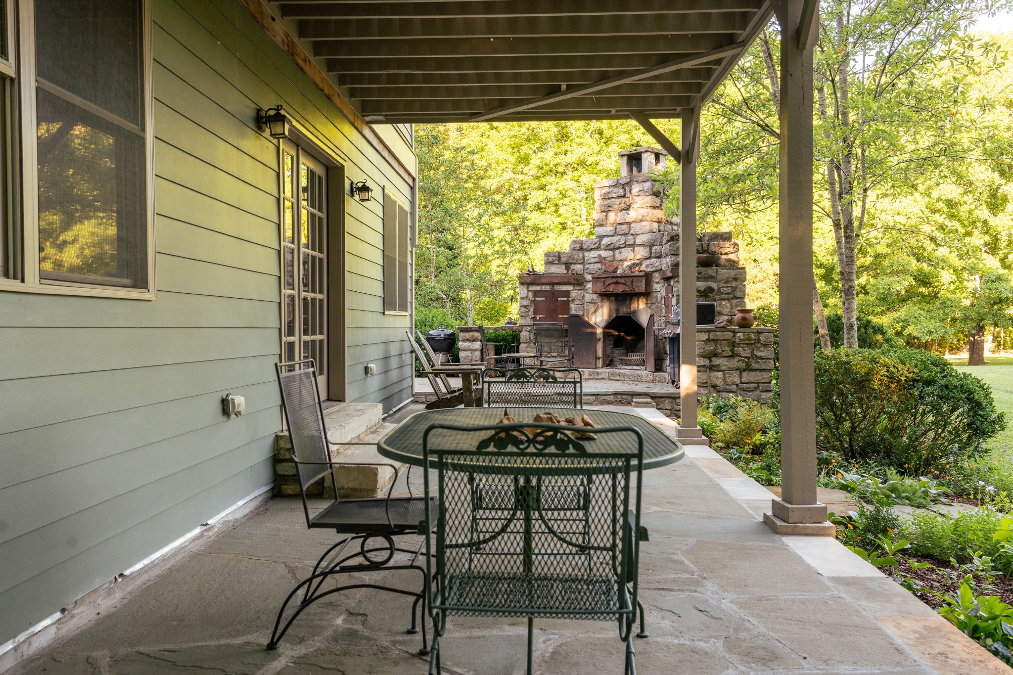 1098 Fred Gibbs Road White Bluff TN 37187