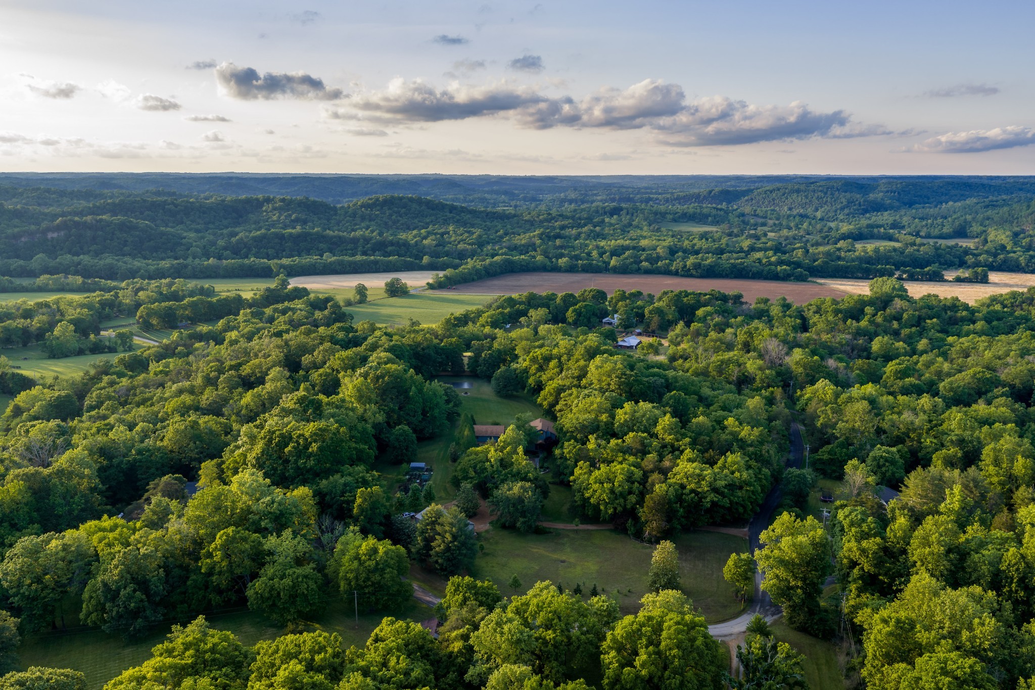 1098 Fred Gibbs Road White Bluff TN 37187