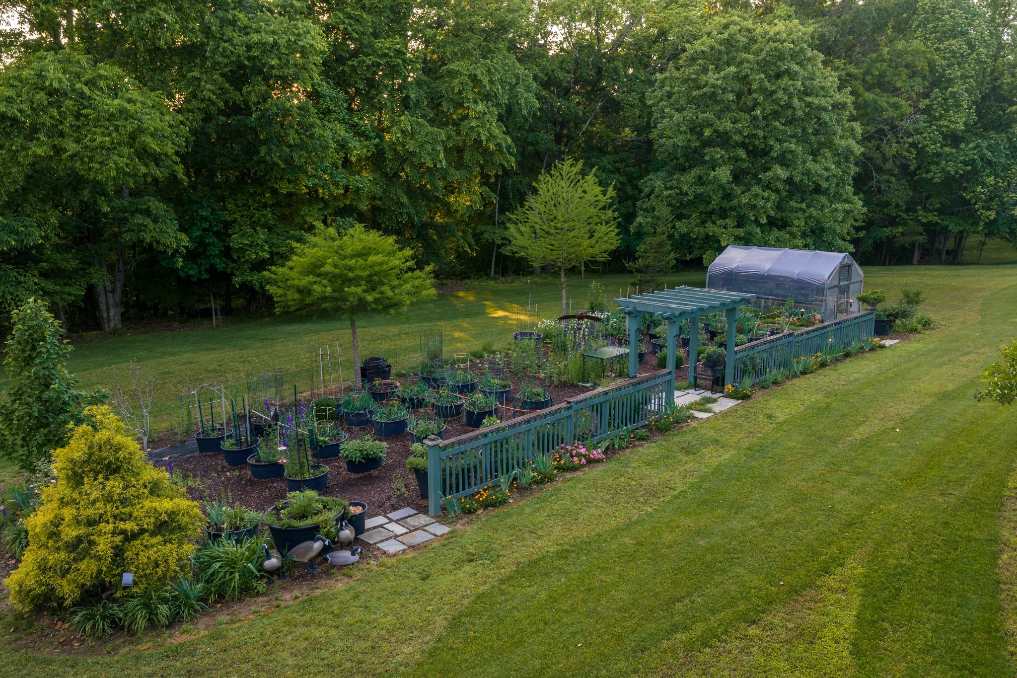 1098 Fred Gibbs Road White Bluff TN 37187