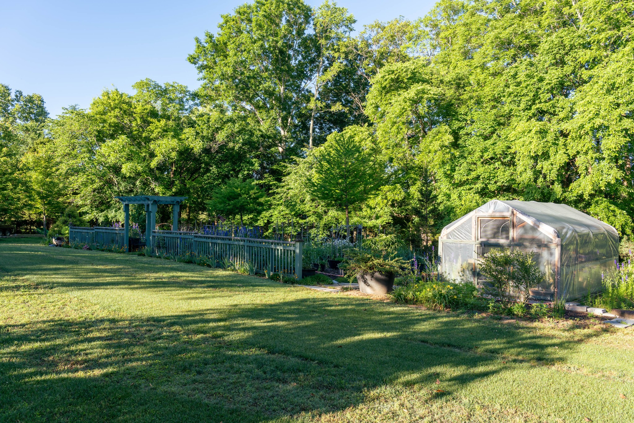 1098 Fred Gibbs Road White Bluff TN 37187