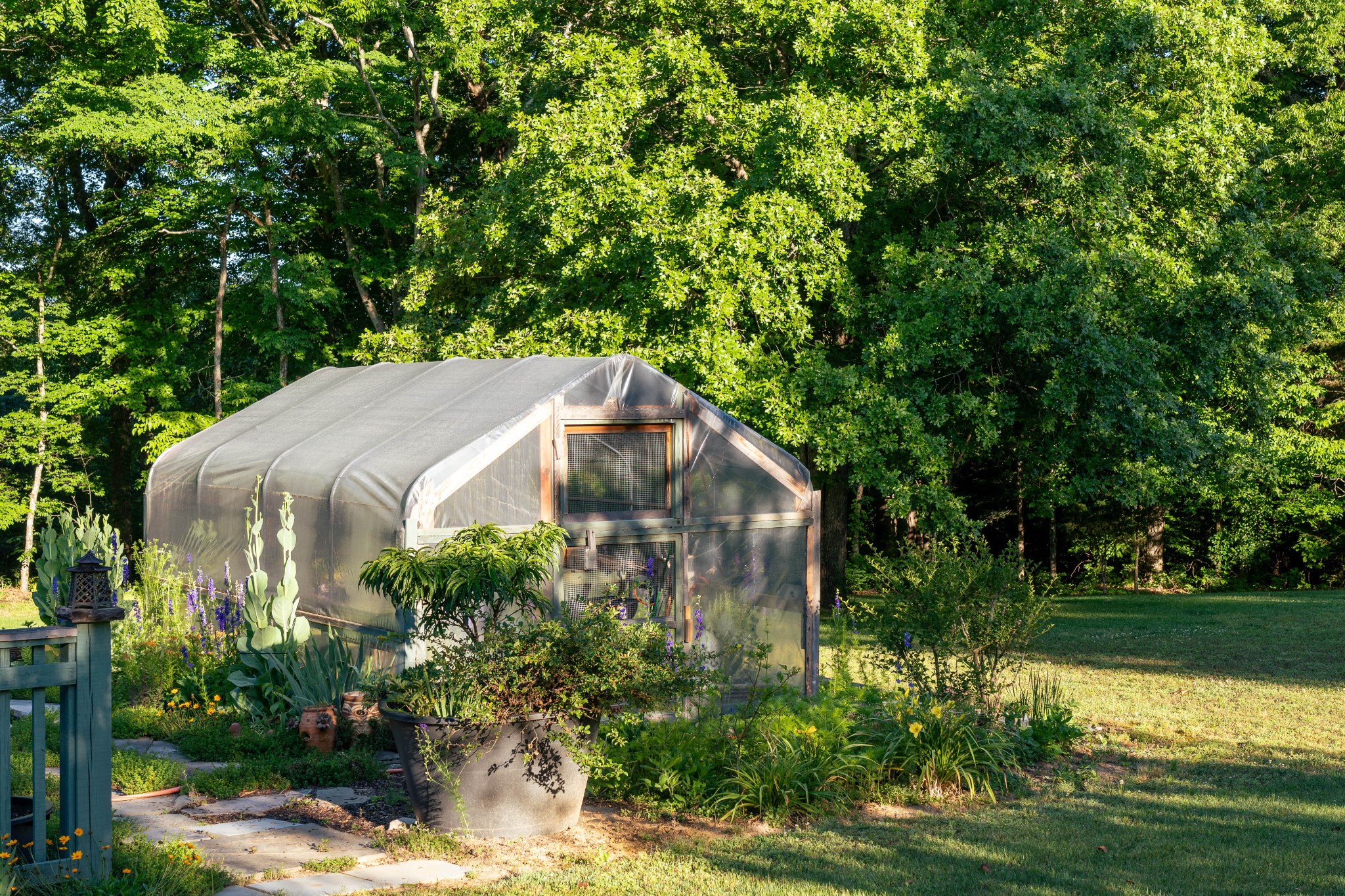 1098 Fred Gibbs Road White Bluff TN 37187