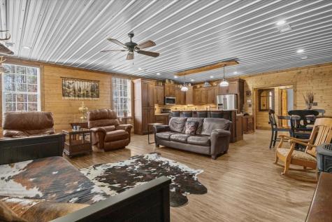 1028 Walton Road Scotts Hill TN 38374
