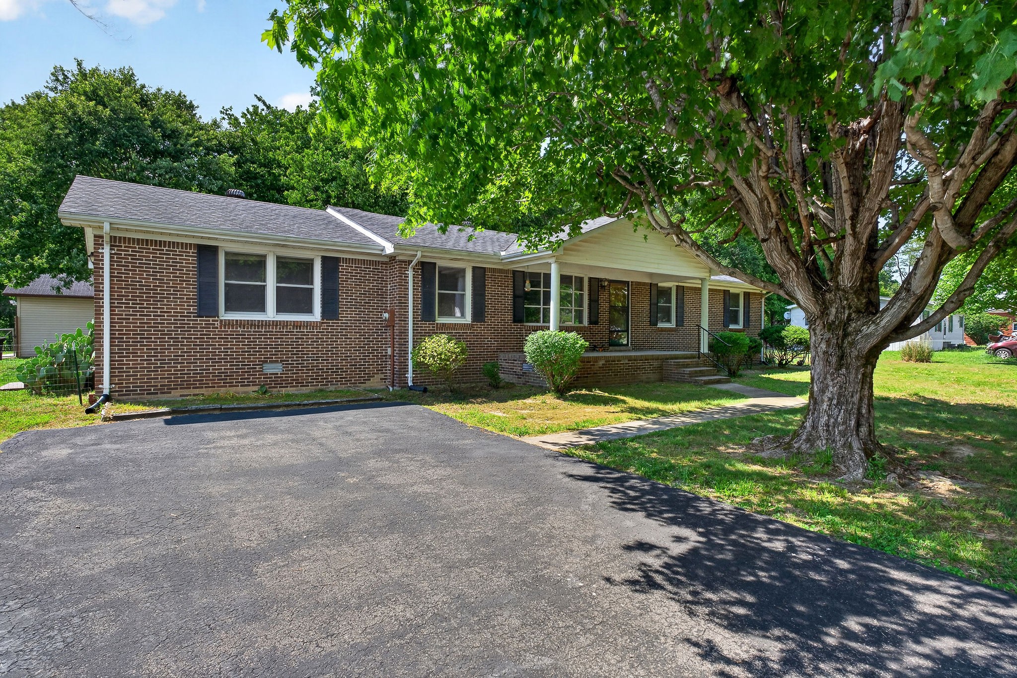 2818 Blue Springs Road Smithville TN 37166