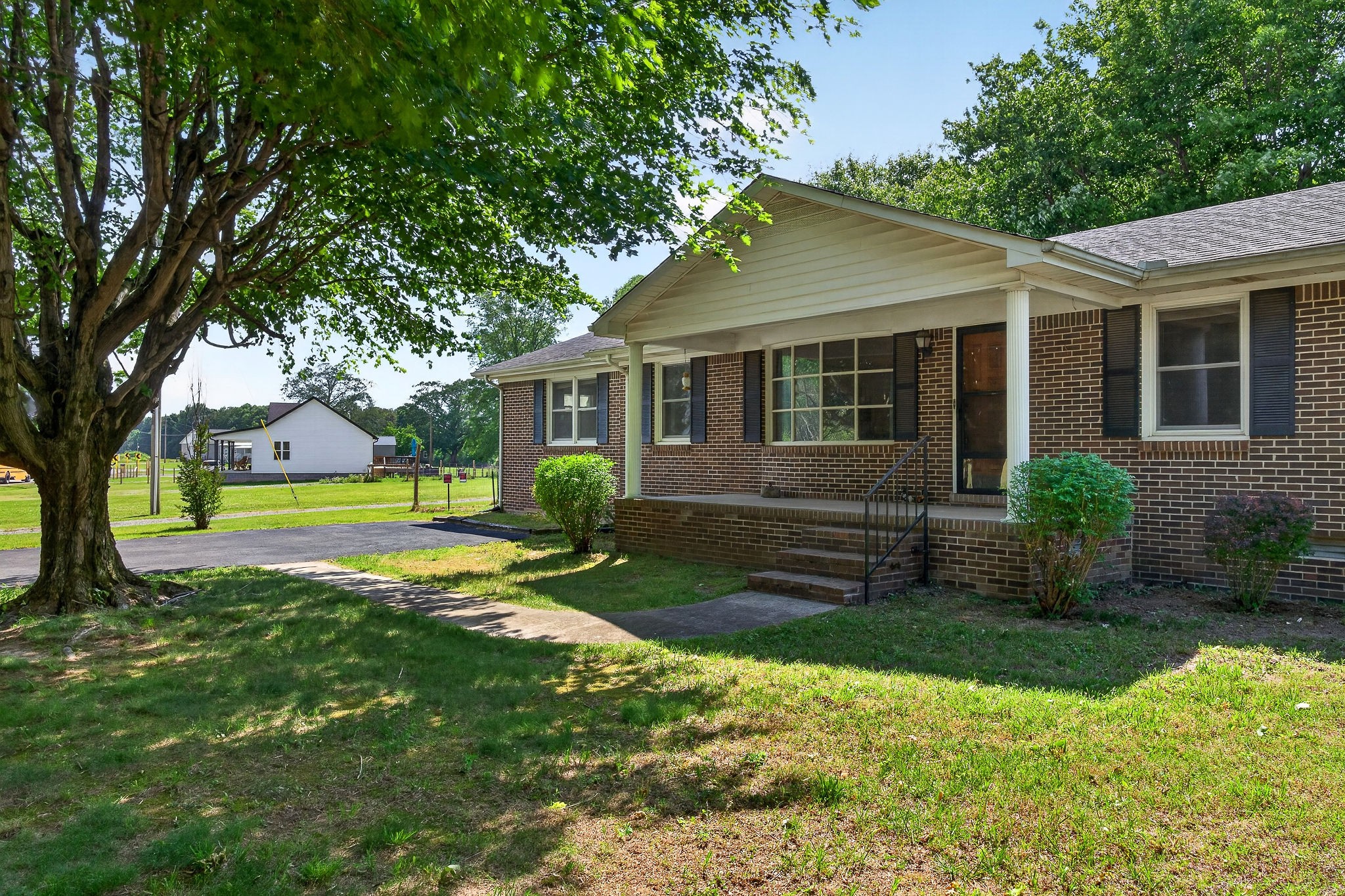 2818 Blue Springs Road Smithville TN 37166